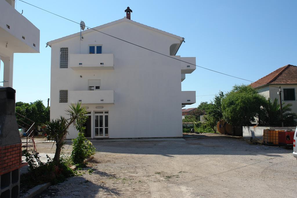 Apartments Lavanda Turanj Exterior foto