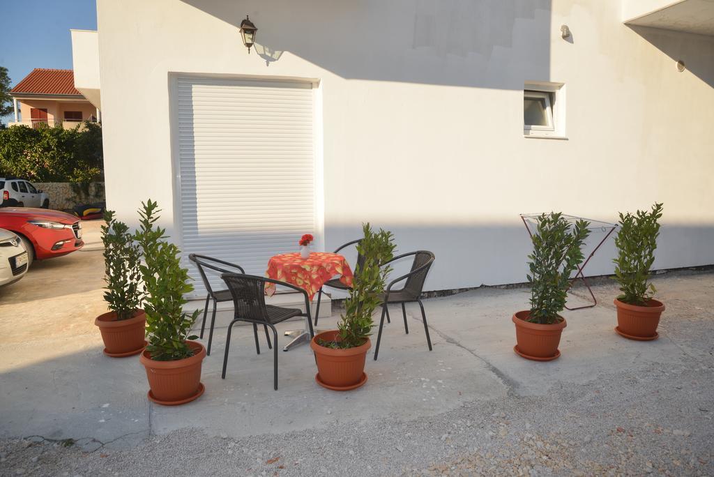 Apartments Lavanda Turanj Exterior foto