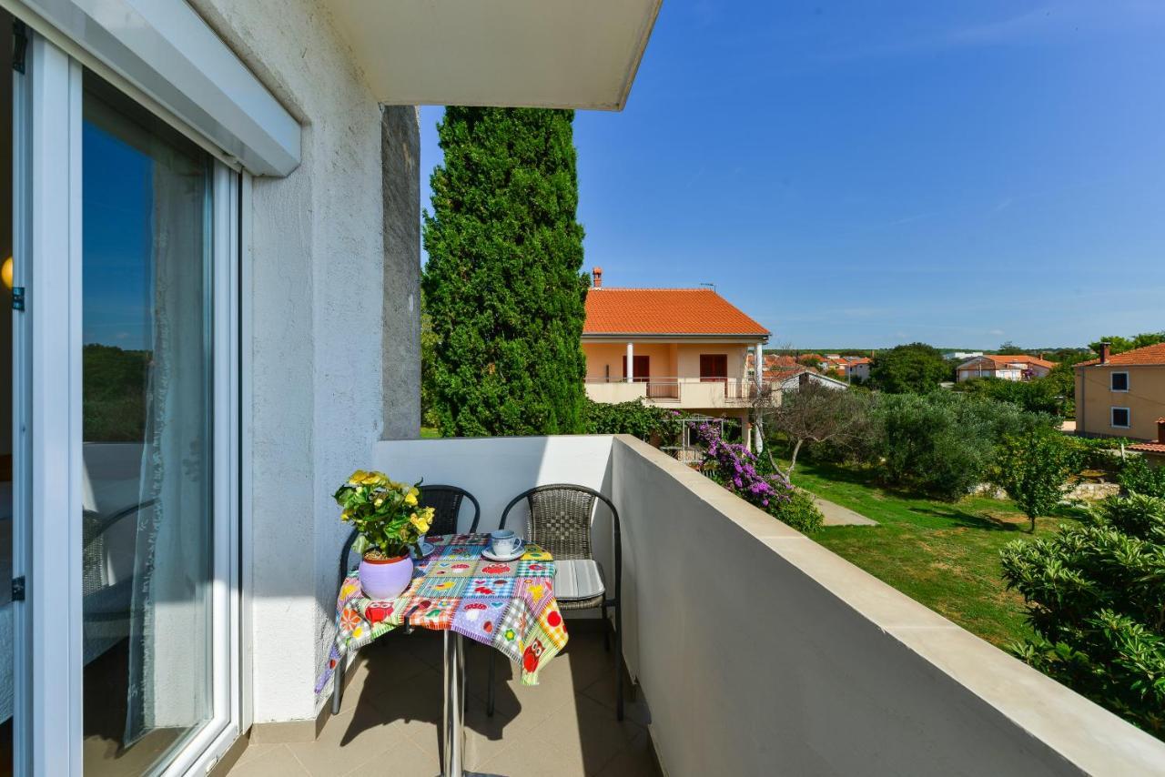 Apartments Lavanda Turanj Exterior foto