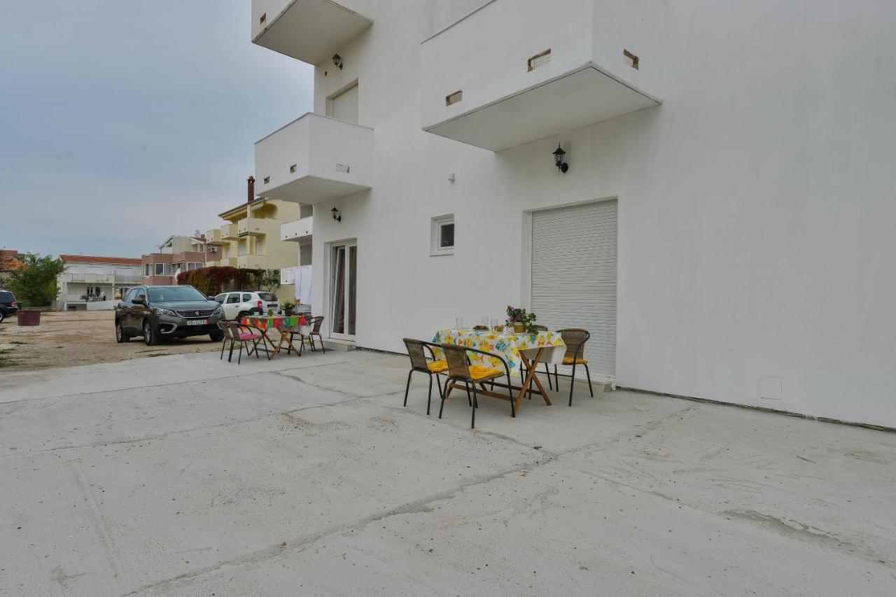 Apartments Lavanda Turanj Exterior foto